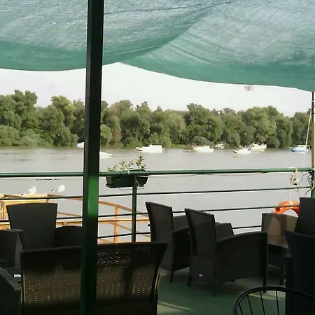 Splav Guest Hause Gusar * Belgrade