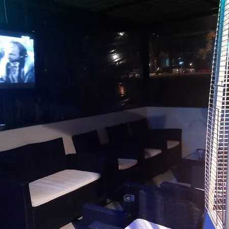 Splav Guest Hause Gusar * Belgrade
