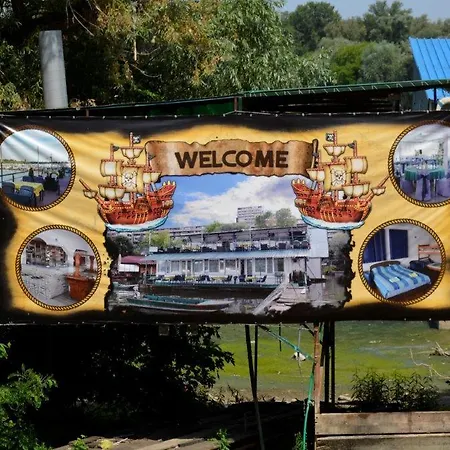 Gasthuis Splav Guest Hause Gusar *