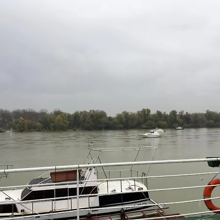 Splav Guest Hause Gusar Affittacamere